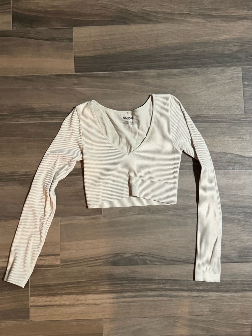 Garage Ribbed V-Neck Long Sleeve Crop Top in Cream